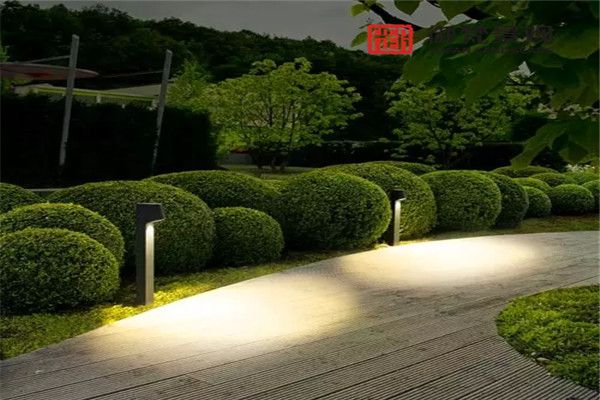 别墅花园灯光设计